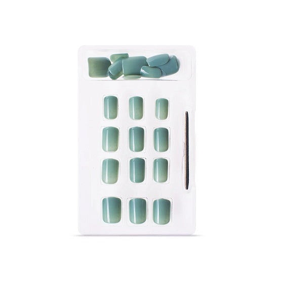 B'QUEEN Solid Nails Mint Green In Pakistan