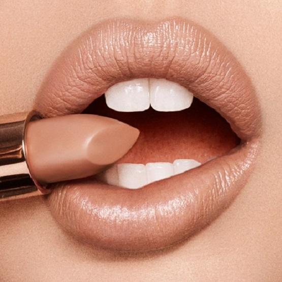 CHARLOTTE TILBURY K.I.S.S.I.N.G Lipstick Yes Honey Price In Pakistan
