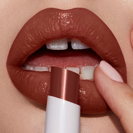 CHARLOTTE TILBURY Hyaluronic Happi kiss Lipstick Balm Passion Pakistan